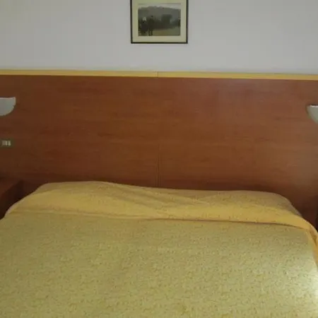Marchina Готель